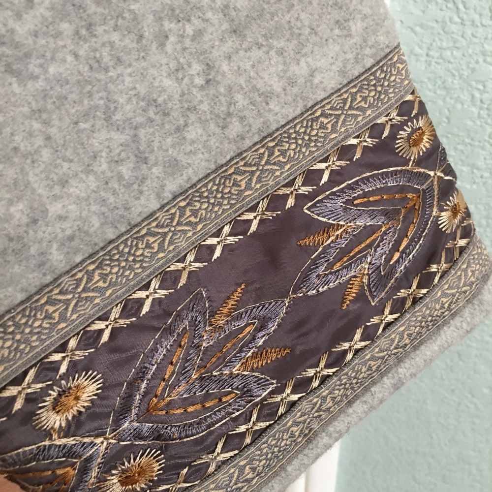 Middle Eastern Robe 2x - Picture 2 of 5
